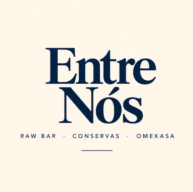 Entre Nós — Raw Bar, Conservas, Omekasa logo